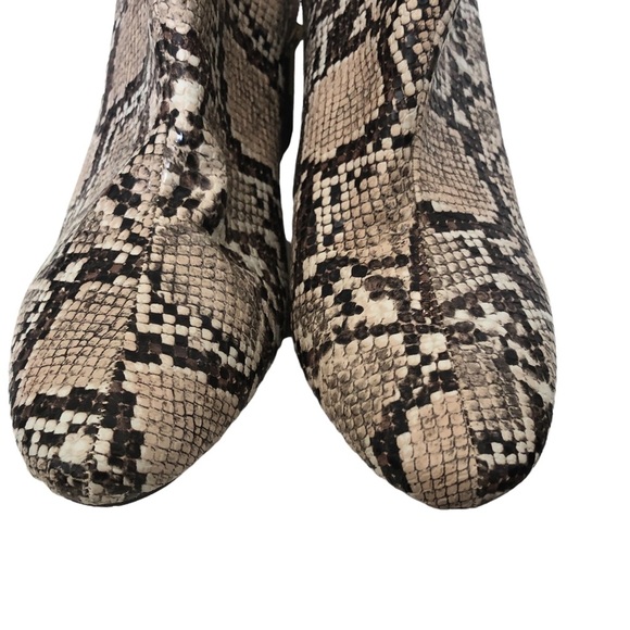 Urban Outfitters Thelma Ankle Boot - Picture 11 of 16